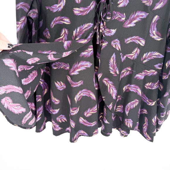 Lane Bryant Feather Print Lace Up Peplum Blouse Size 20 - Picture 4 of 7